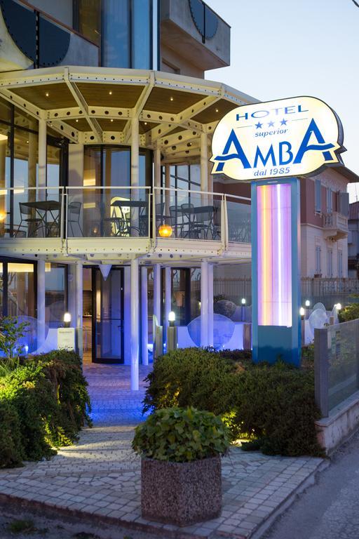 Amba Hotel Rímini Exterior foto